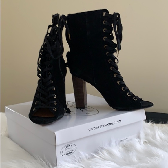 STEVE MADDEN FREELY BLACK SUED - Picture 2 of 4